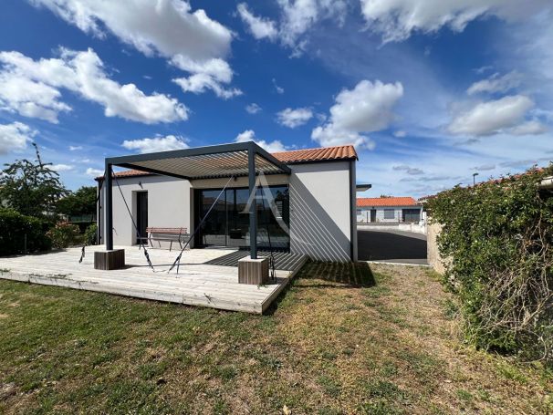 A vendre MAISON  3 PIECES 82 M2  ANGLES