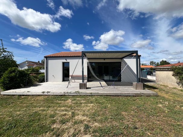 A vendre MAISON  3 PIECES 82 M2  ANGLES