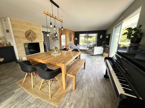A vendre MAISON  6 PIECES 136 M2 BORD DE MER TALMONT SAINT HILAIRE