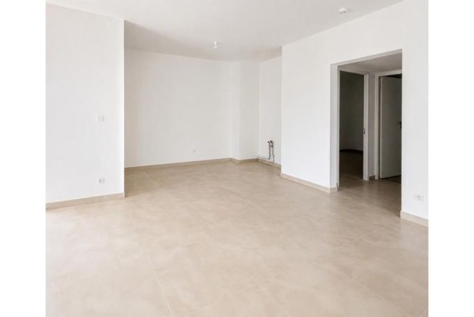 A louer APPARTEMENT NEUF T4 80 M2 TERRASSE BORD DE MER FRONTIGNAN