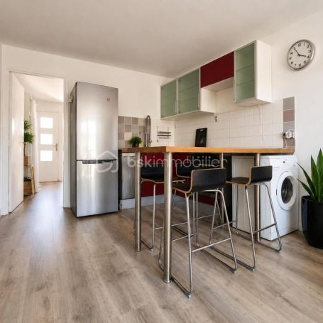 A louer APPARTEMENT T2 32 M2 TERRASSE BORD DE MER NICE