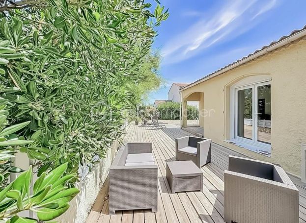 A vendre MAISON  5 PIECES 110 M2 BORD DE MER MARSEILLAN
