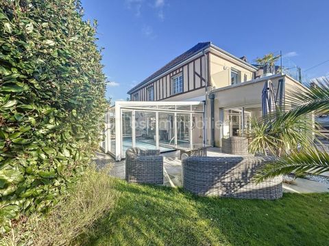 A louer MAISON 7 PIECES 227 M2 BORD DE MER OUISTREHAM