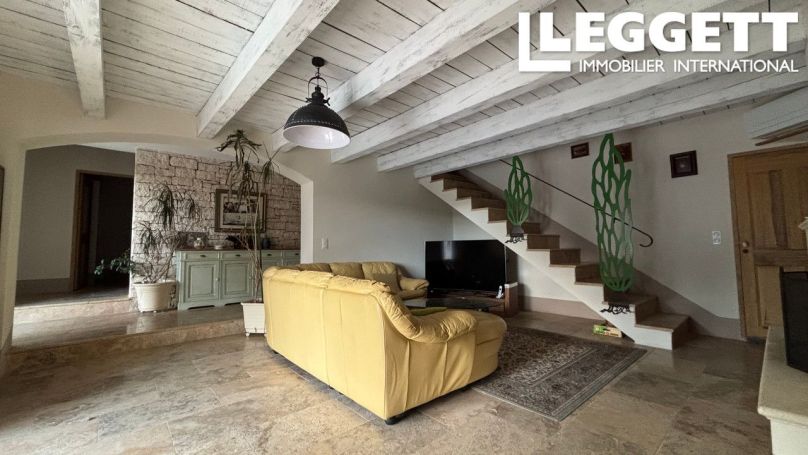A louer APPARTEMENT T6 224 M2 TERRASSE  SAINT ANDRE DE ROQUEPERTUIS