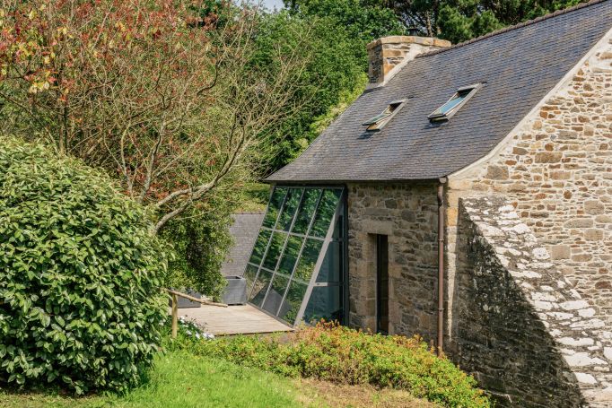 vente MAGNIFIQUE MOULIN XVe SIECLE ENTRE TERRE ET MER