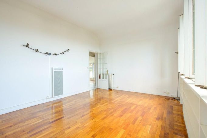 A louer APPARTEMENT T4 88 M2 BORD DE MER NICE