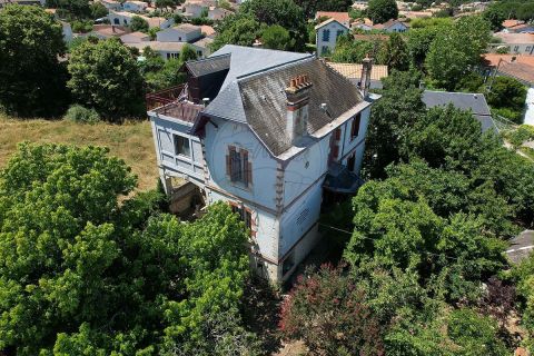 A louer MAISON DE MAîTRE PLAGE à PIED SAINT PALAIS SUR MER