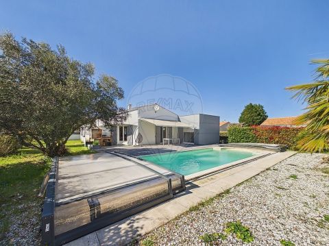 A louer MAISON CONTEMPORAINE BORD DE MER LES MATHES