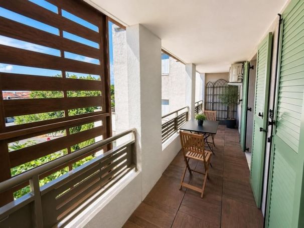 A louer APPARTEMENT NEUF T2 48 M2 TERRASSE BORD DE MER FREJUS