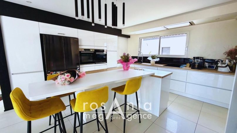 A louer MAISON  CONTEMPORAINE BORD DE MER TALMONT SAINT HILAIRE
