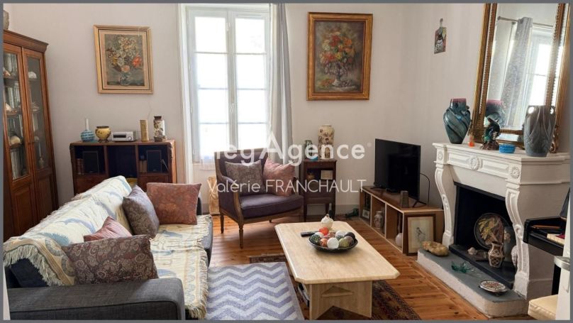 A louer MAISON  DE MAîTRE  LUCON