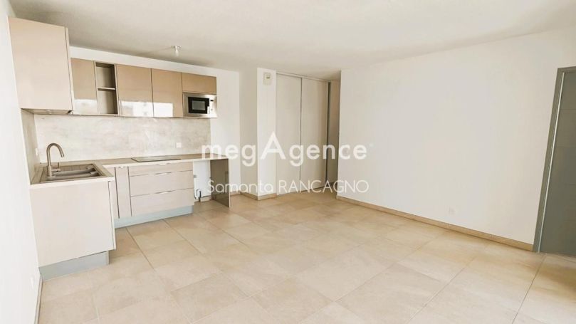 A louer APPARTEMENT T2 49 M2 TERRASSE BORD DE MER FREJUS