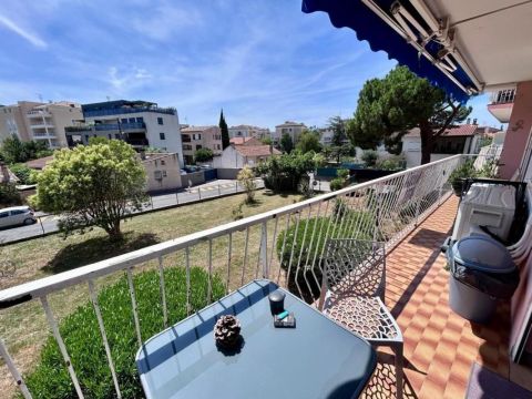 A louer APPARTEMENT NEUF T4 70 M2 BORD DE MER SAINT RAPHAEL