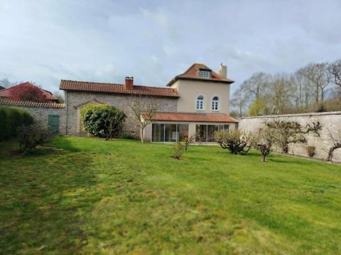 A louer MAISON DE MAîTRE BONNINGUES LES CALAIS