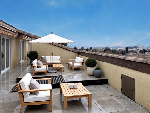 A vendre spacieux APPARTEMENT T4 127 M² DERNIER ETAGE VUE MER La Ciotat