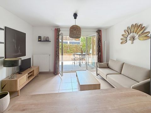 A louer APPARTEMENT T3 56 M2 TERRASSE BORD DE MER LA SEYNE SUR MER
