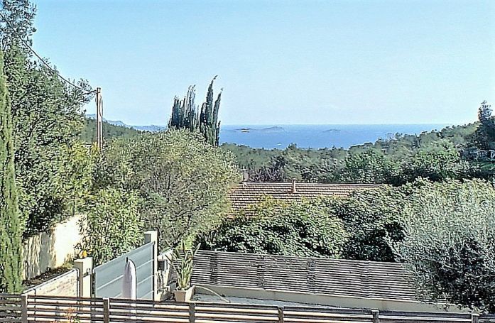 A vendre BELLE  VILLA CONTEMPORAINE 5 PIECES VUE MER  Bandol