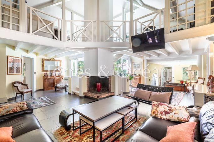 A louer MAISON 7 PIECES 215 M2 SOORTS HOSSEGOR