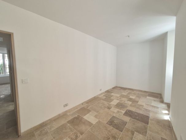 A louer APPARTEMENT T2 45 M2 BORD DE MER LA CIOTAT