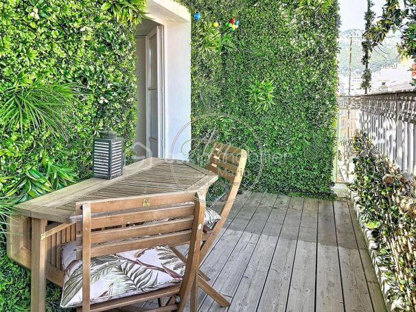 A louer APPARTEMENT T3 57 M2 TERRASSE BORD DE MER TOULON