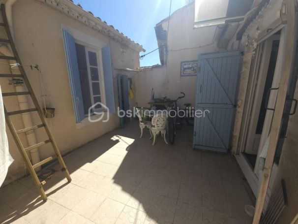 A louer APPARTEMENT T3 35 M2 TERRASSE  NIMES
