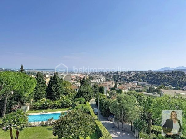 A louer APPARTEMENT DE PRESTIGE T3 83 M2 TERRASSE VUE MER LE CANNET