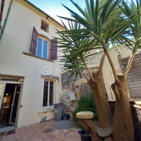 A louer MAISON  DE MAîTRE  VALROS