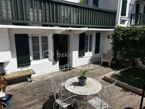 A louer APPARTEMENT T3 64 M2  CAMBO LES BAINS