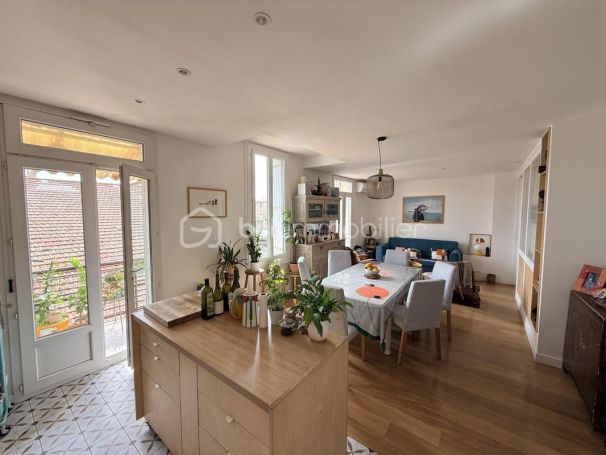 A louer APPARTEMENT T5 128 M2 TERRASSE BORD DE MER SETE