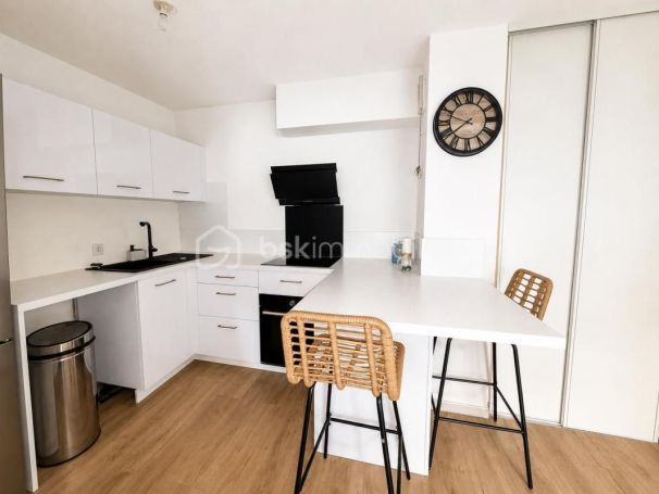A louer APPARTEMENT T3 52 M2 TERRASSE  ALES