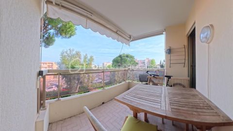 A louer APPARTEMENT T2 49 M2 TERRASSE BORD DE MER GOLFE JUAN