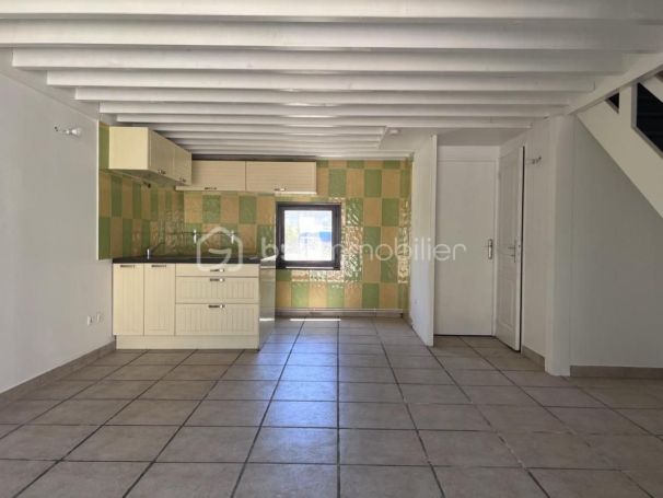 A louer APPARTEMENT DUPLEX T3 40 M2 TERRASSE BORD DE MER FRONTIGNAN