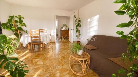 A louer APPARTEMENT T4 80 M2 TERRASSE BORD DE MER SAINT RAPHAEL