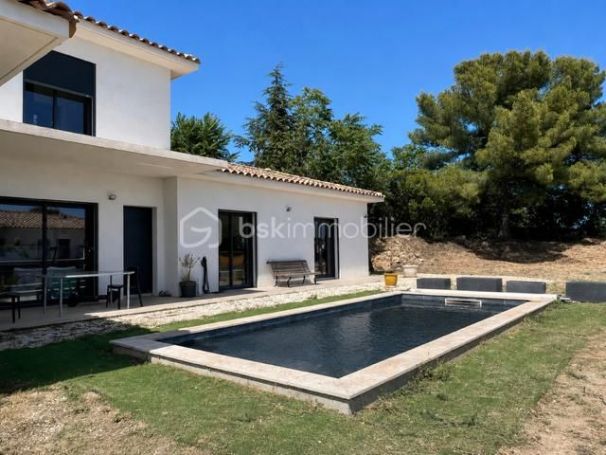 A louer MAISON  D'ARCHITECTE BORD DE MER SANARY SUR MER