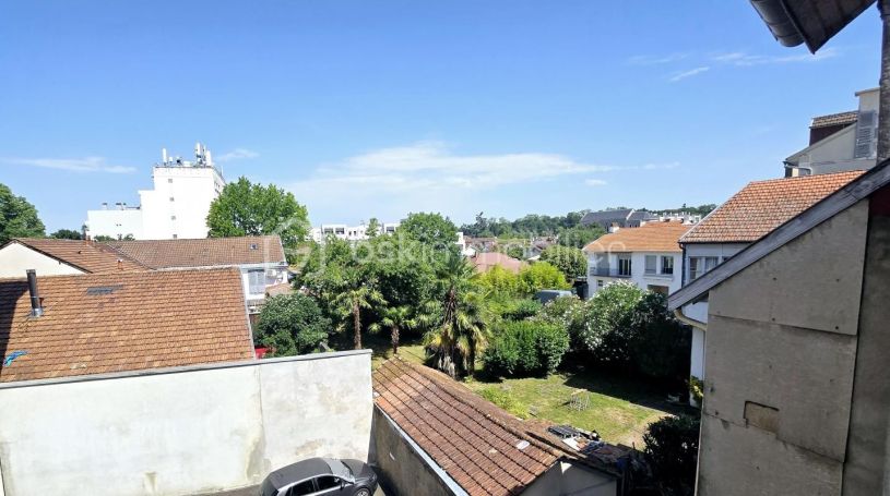 A louer APPARTEMENT T3 70 M2  PAU