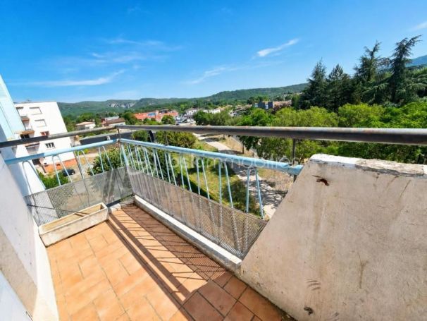 A louer APPARTEMENT T4 78 M2  GANGES