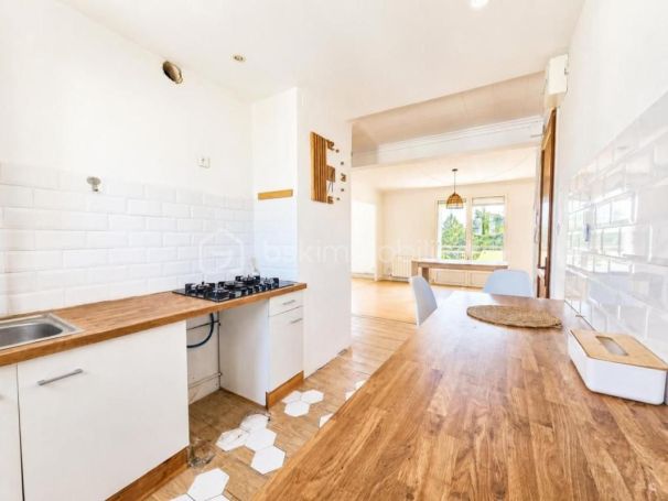 A louer APPARTEMENT T4 78 M2  GANGES
