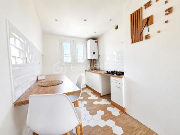 A louer APPARTEMENT T4 78 M2  GANGES
