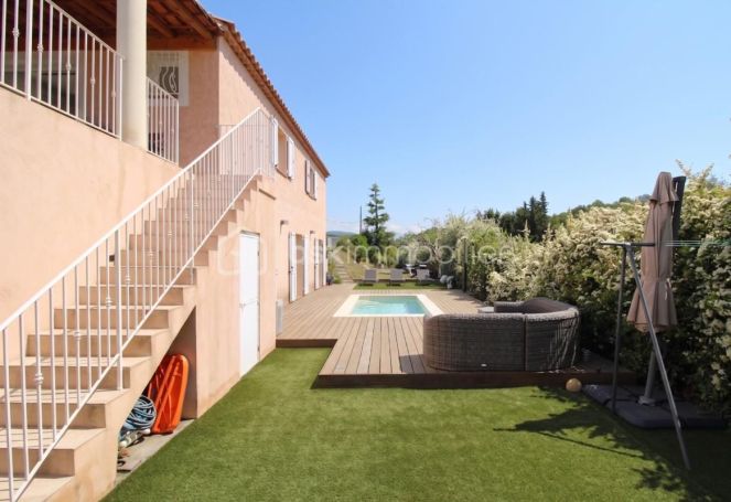 A louer MAISON  4 PIECES 100 M2 BORD DE MER NICE