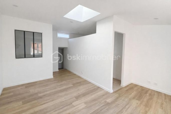 A louer APPARTEMENT DUPLEX NEUF T5 110 M2  SALERNES