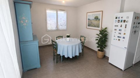 A louer APPARTEMENT T3 53 M2 BORD DE MER LA SEYNE SUR MER