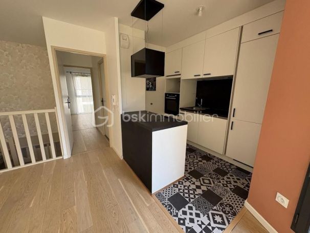 A louer APPARTEMENT T4 85 M2 TERRASSE BORD DE MER BORDEAUX
