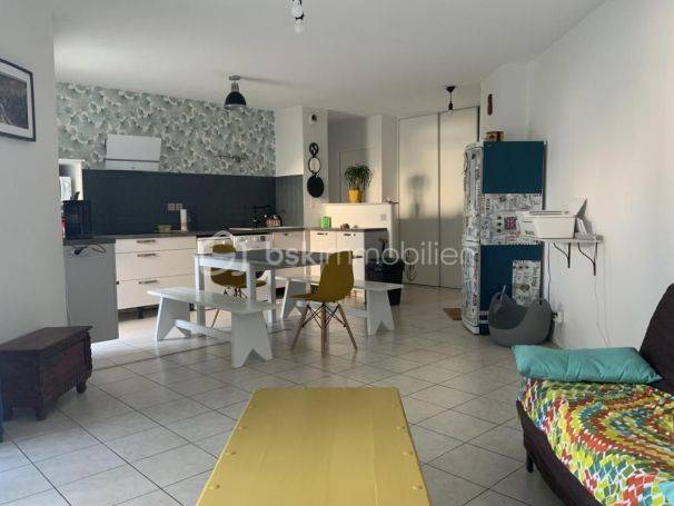 A louer APPARTEMENT T2 51 M2 TERRASSE  SAINT PIERRE D IRUBE