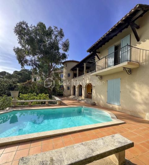 A louer MAISON DE MAîTRE VUE MER SETE