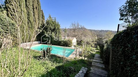 A louer MAISON  7 PIECES 225 M2 BORD DE MER CAGNES SUR MER