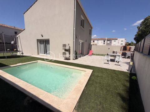 A louer MAISON  5 PIECES 141 M2 BORD DE MER POUSSAN