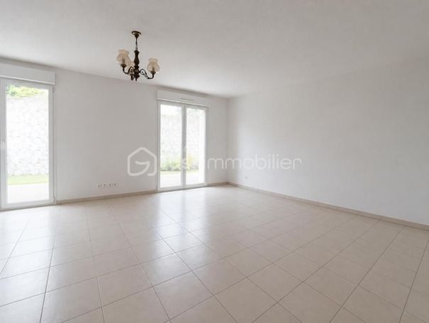 A louer APPARTEMENT DUPLEX T4 91 M2 TERRASSE  LISIEUX