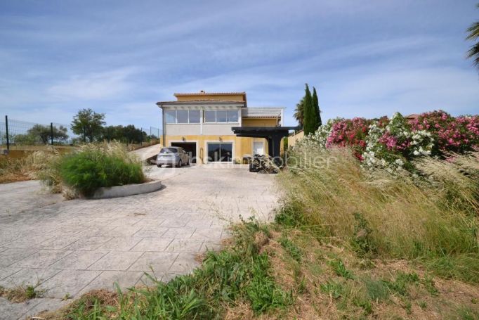 A louer MAISON  5 PIECES 255 M2  LEDENON
