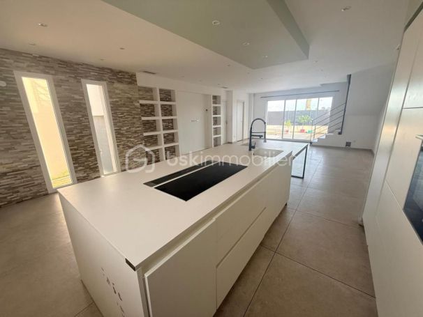 A louer MAISON  4 PIECES 107 M2  NEBIAN