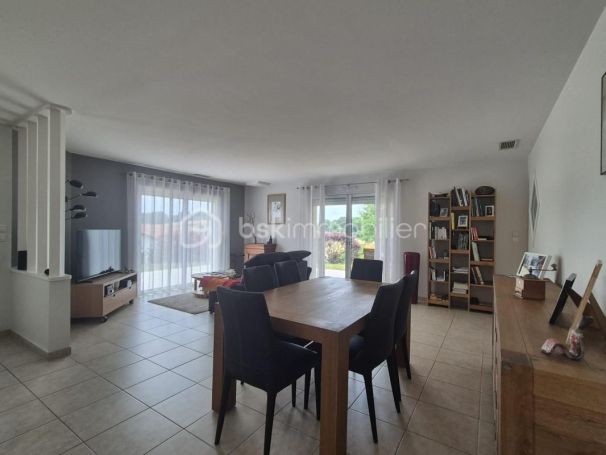 A louer MAISON  4 PIECES 101 M2  ESTIBEAUX